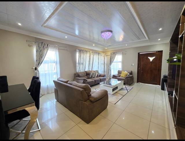 3 BEDROOM HOUSE FOR SALE IN THE ORCHARDS